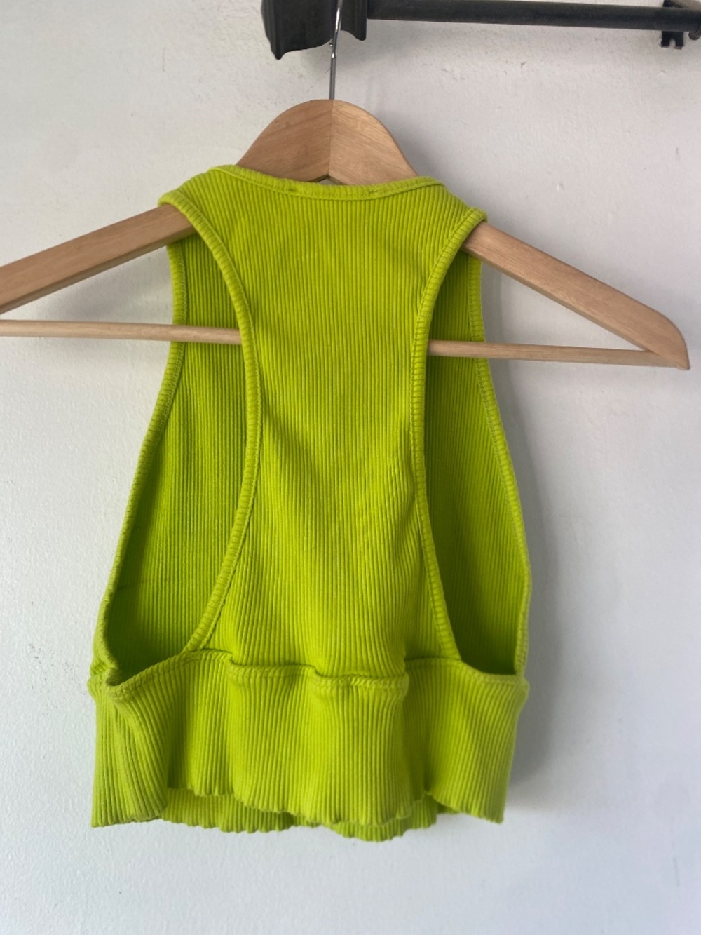 Lulu’s L Ribbed Crop Top - Picture 5 of 12